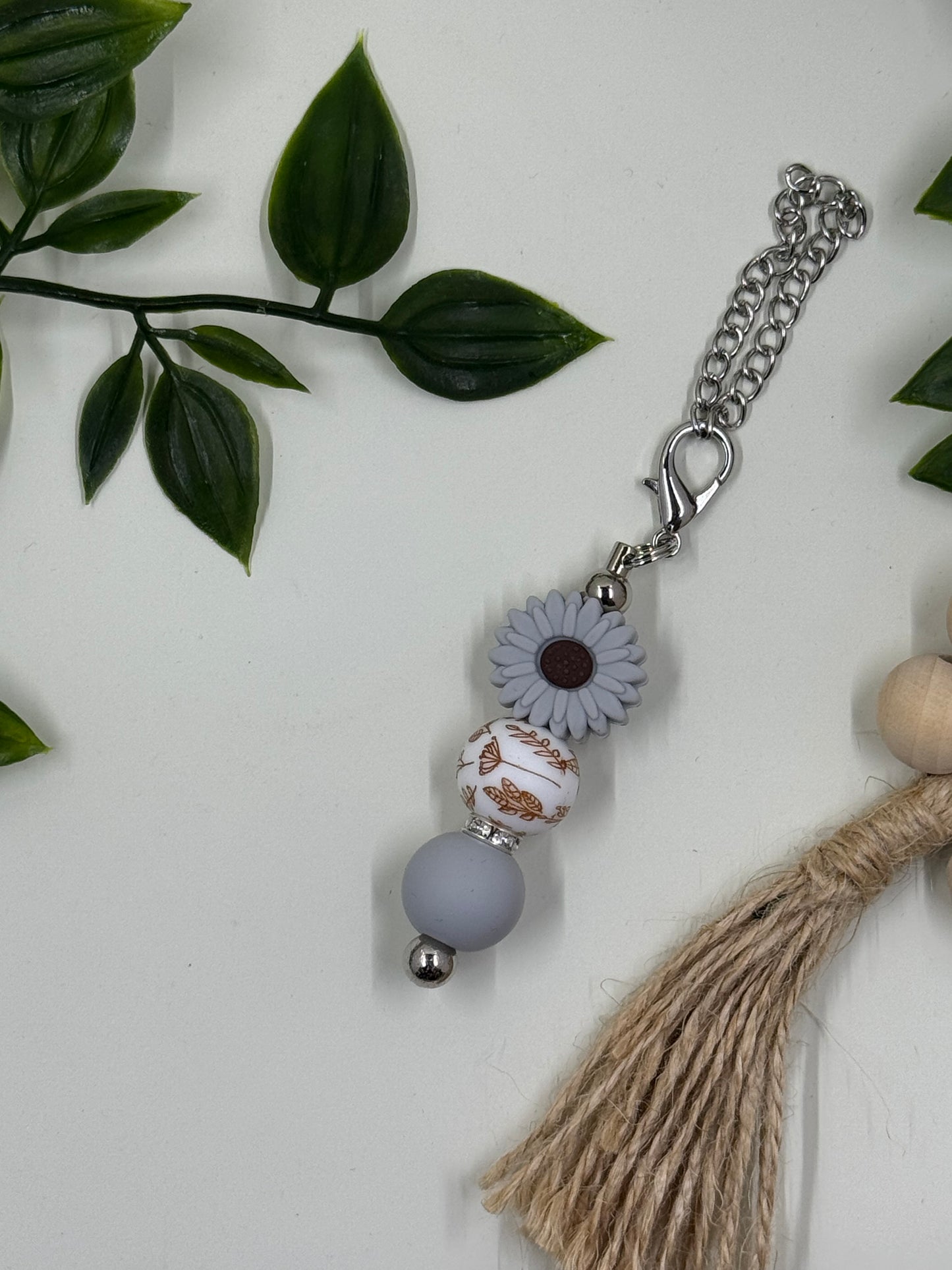 Beaded Daisy Bottle Keyrings - Grey Leaf