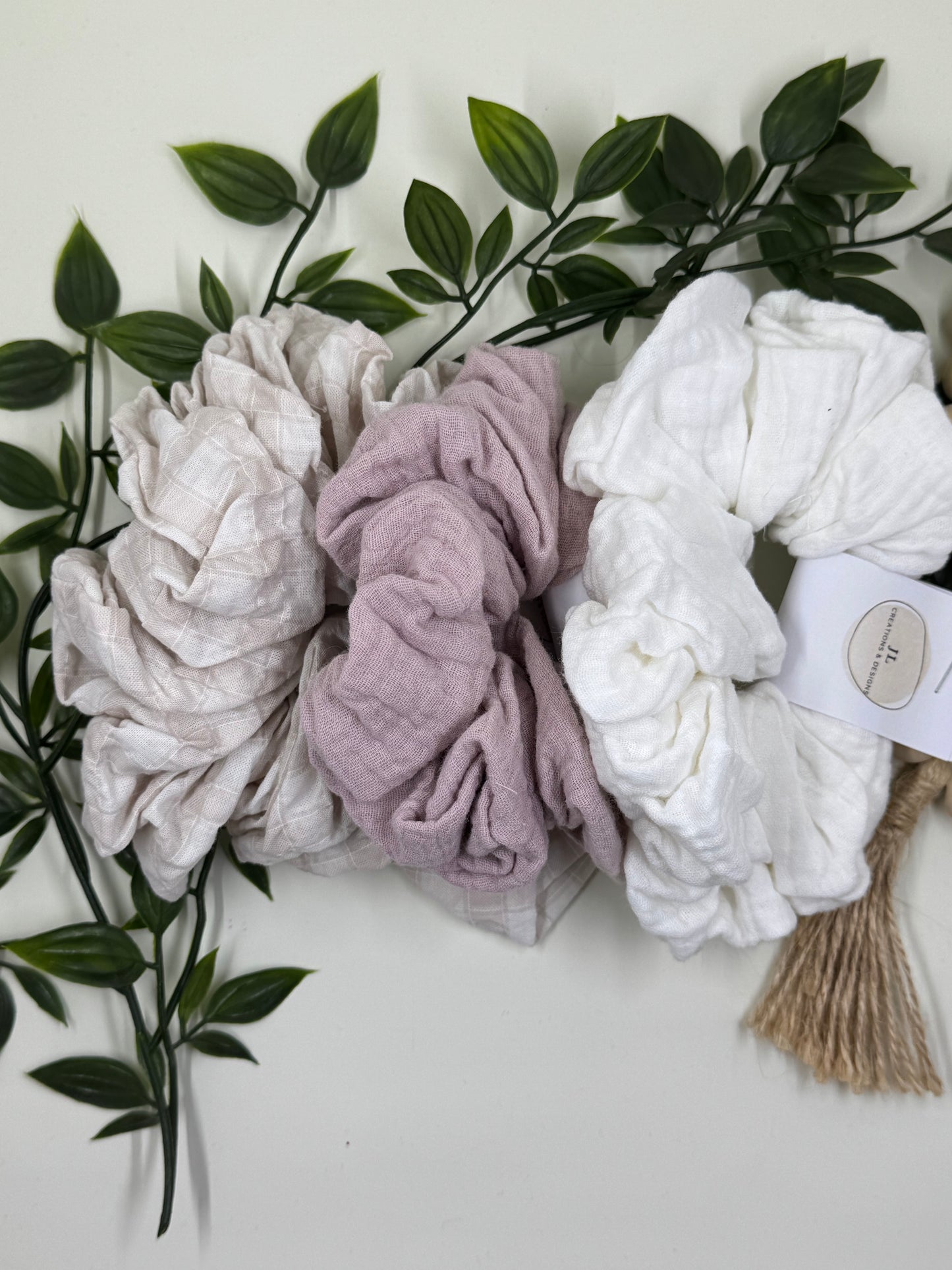 Scrunchies 3 Pack- Neutral Dusty Pink & White