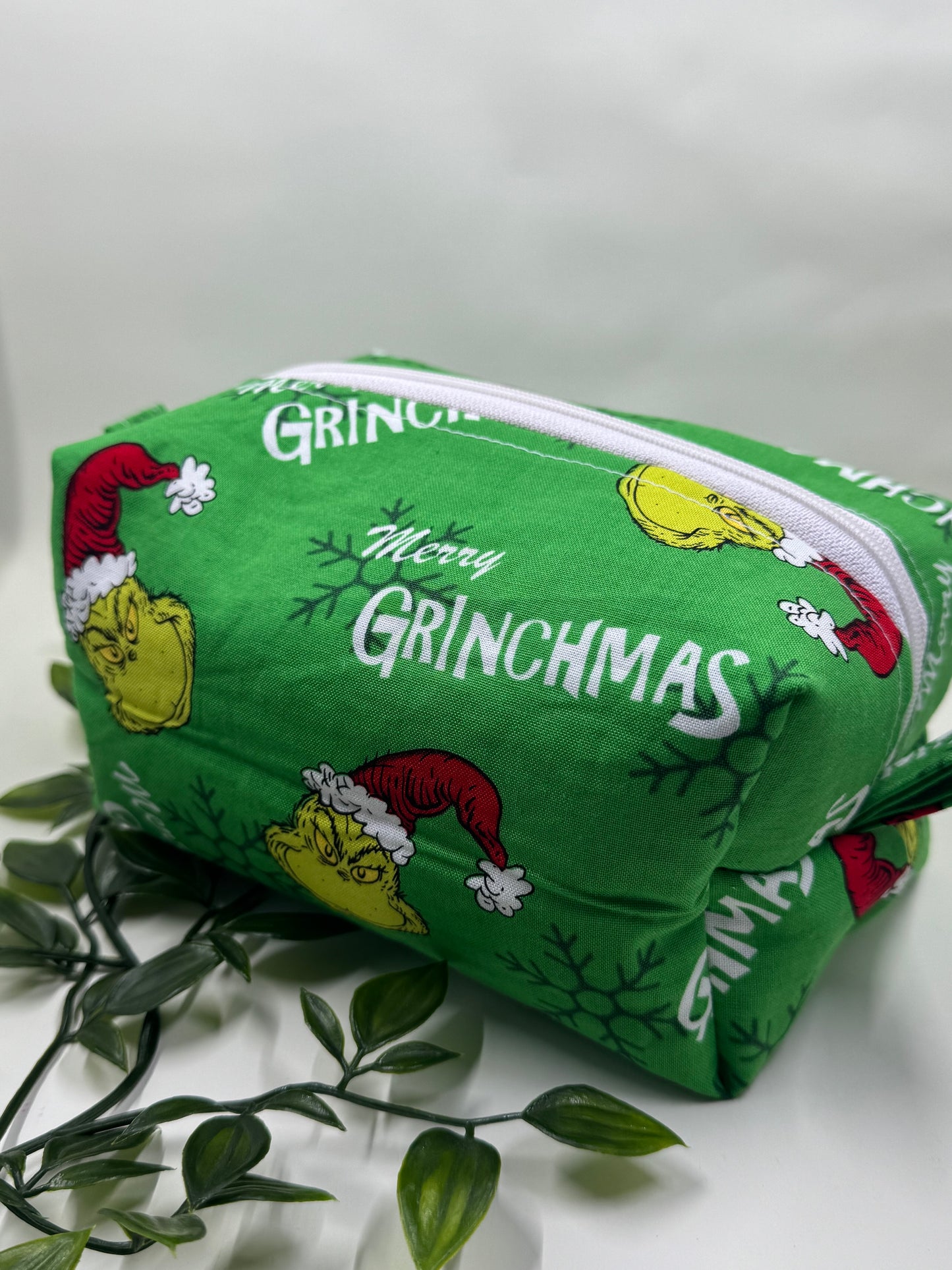 Christmas Themed Boxed Makeup Bags - Green