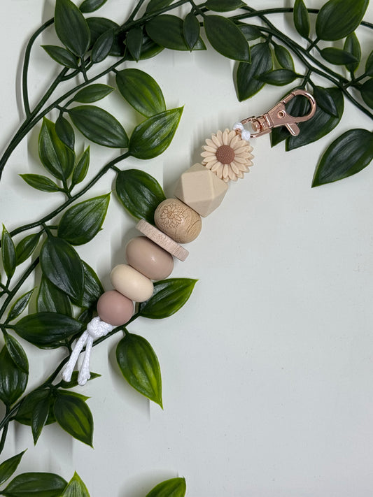 Daisy Beaded Keyrings - Cream Daisy Wooden