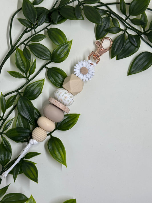 Daisy Beaded Keyrings - White Marble Natural