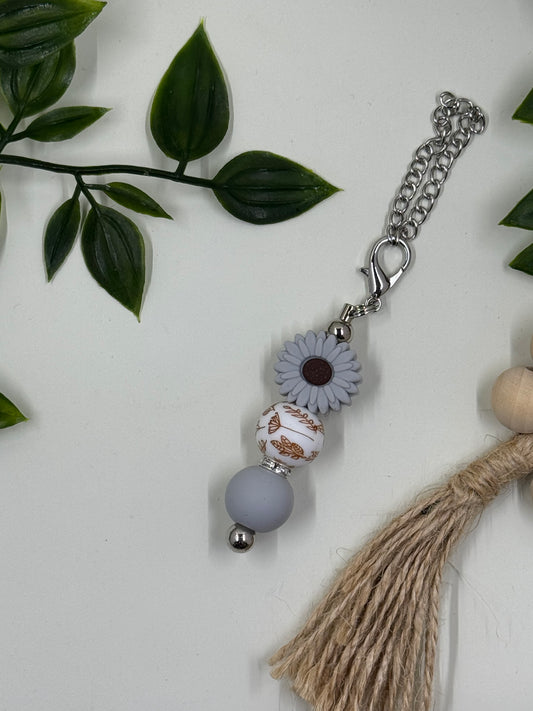 Beaded Daisy Bottle Keyrings - Grey Leaf