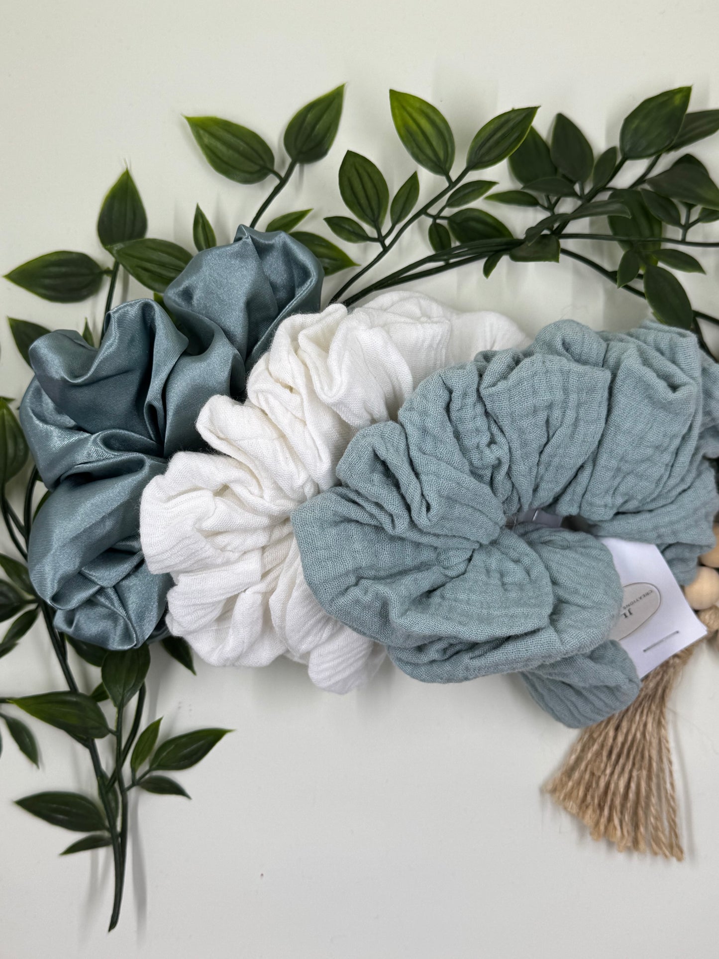 Scrunchies 3 Pack- Teal & Off White