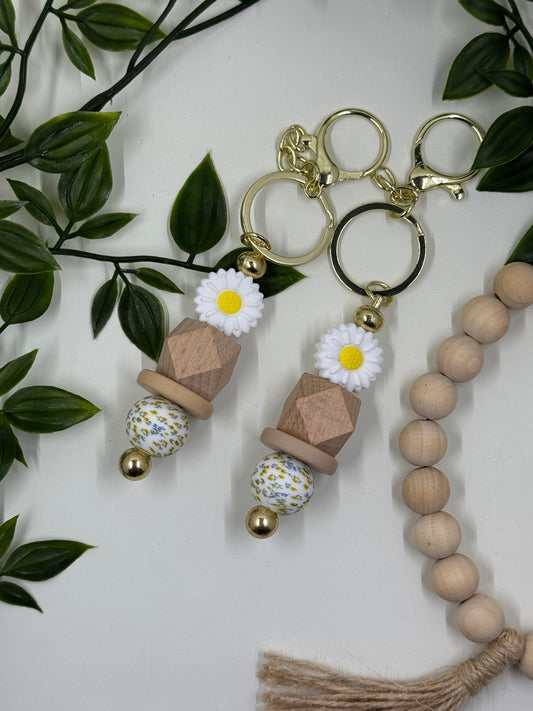 Beaded Daisy Bottle Keyrings -White Yellow Small Daisy