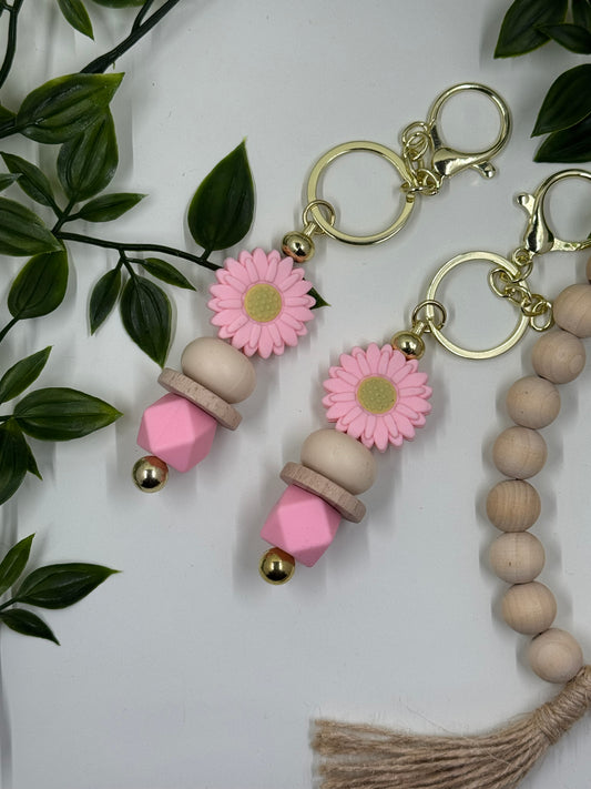 Beaded Daisy Bottle Keyrings - Baby Pink Large Daisy