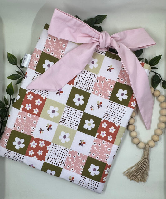 Book & Device Pouches- Modern Daisy