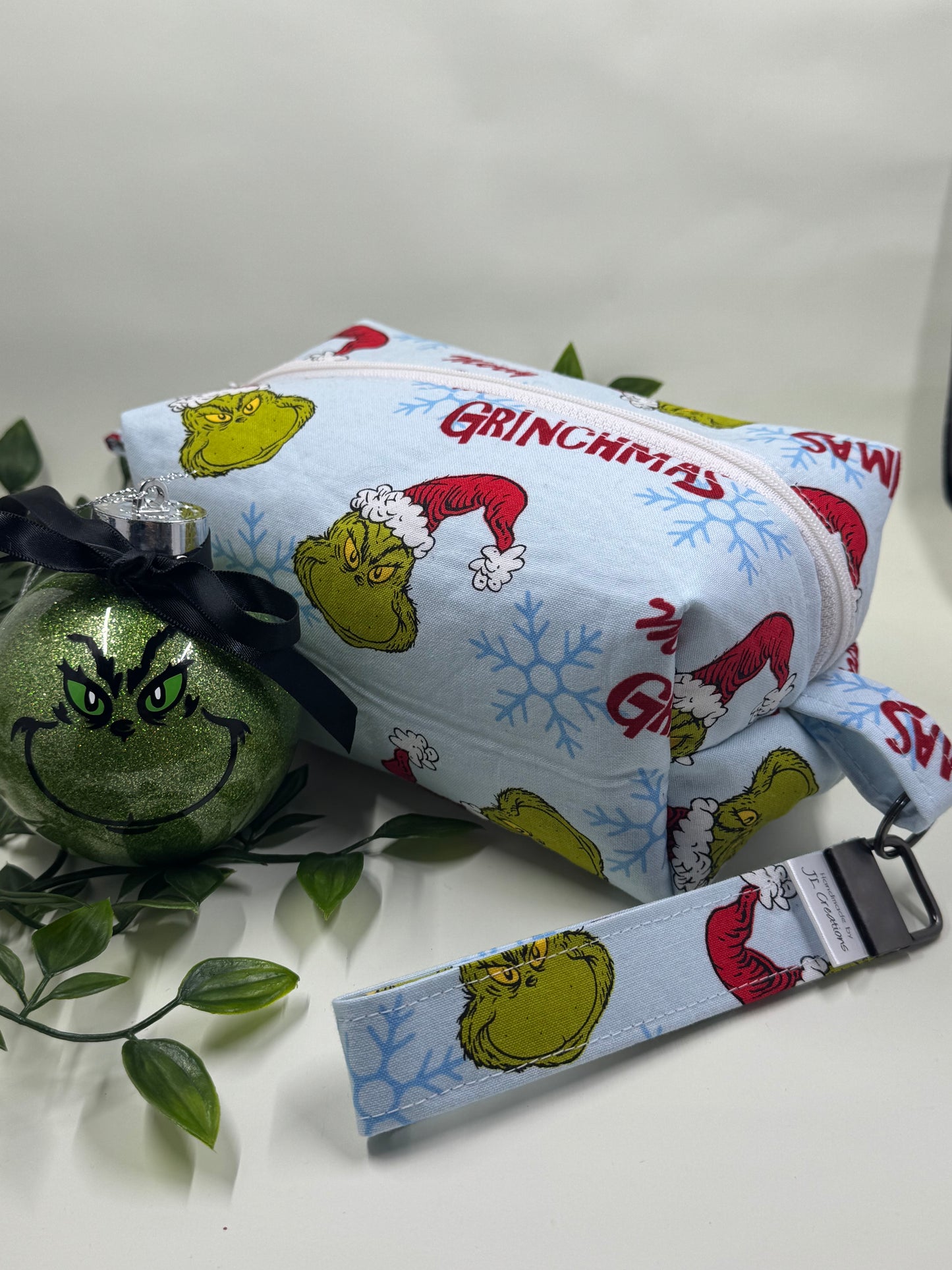 Christmas Themed Boxed Makeup Bags - Blue