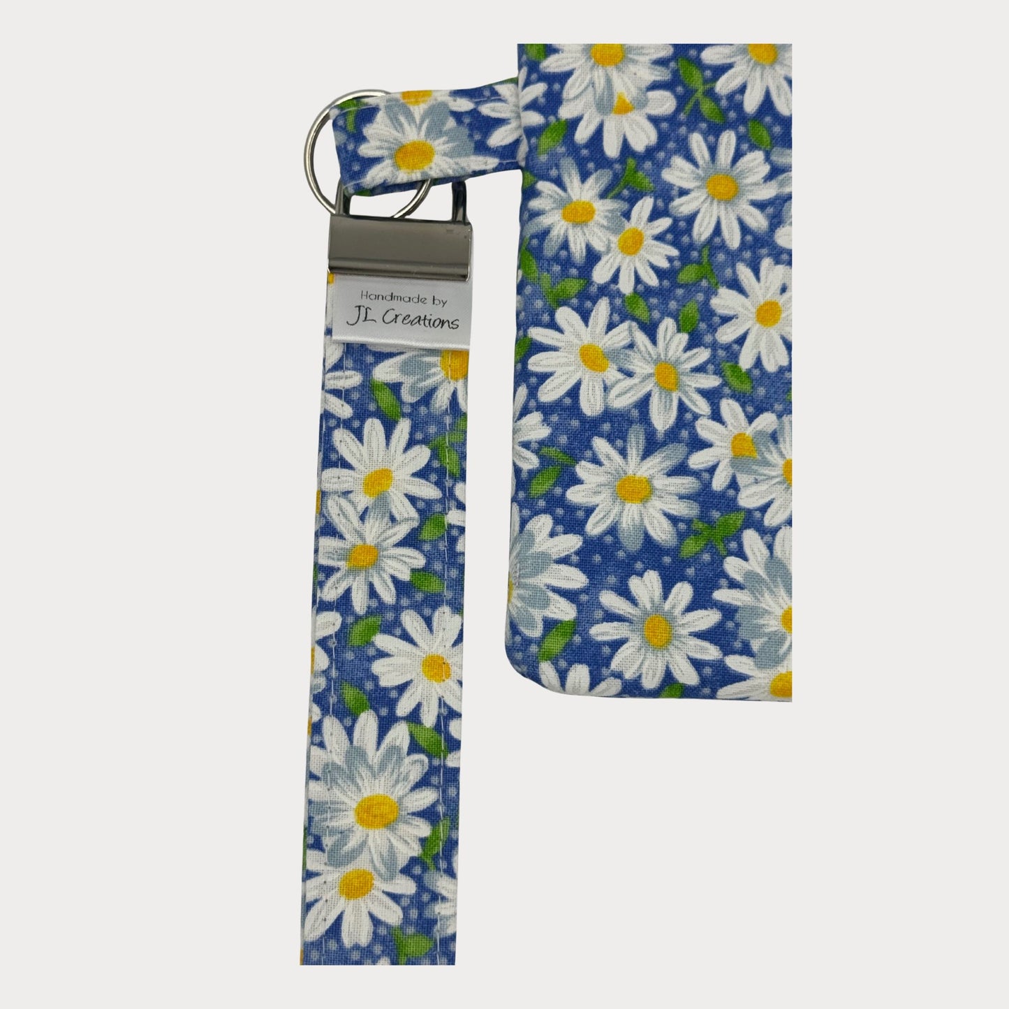 Wristlet Purse with attached Key Fob - Blue Daisy