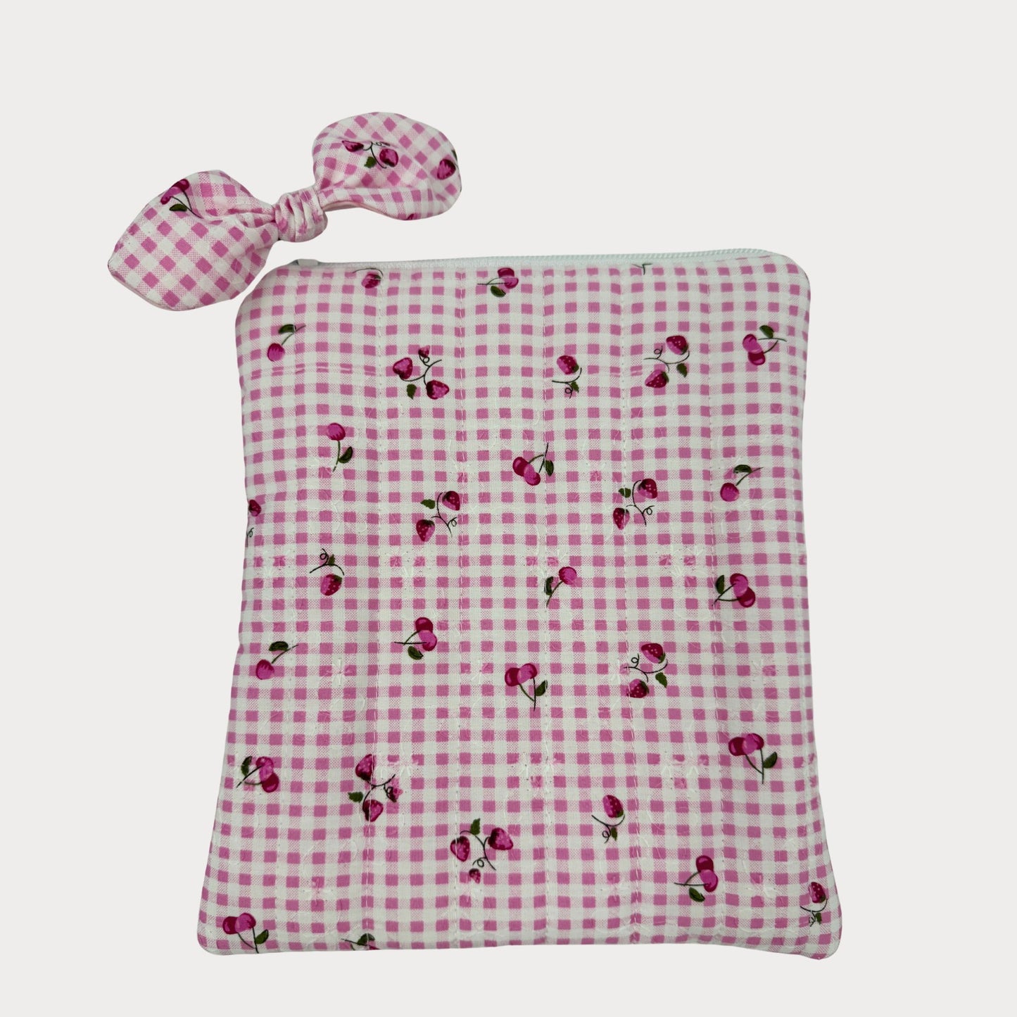 E-reader Case (Kindle or Kobo) - Honeyfields Strawberry Pink