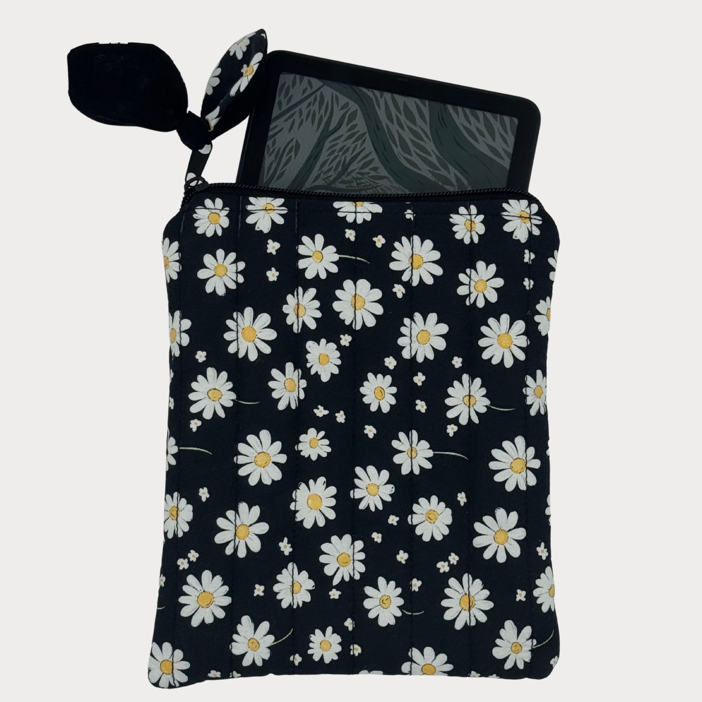 E-reader Case (Kindle or Kobo) - Moonlight Daisies